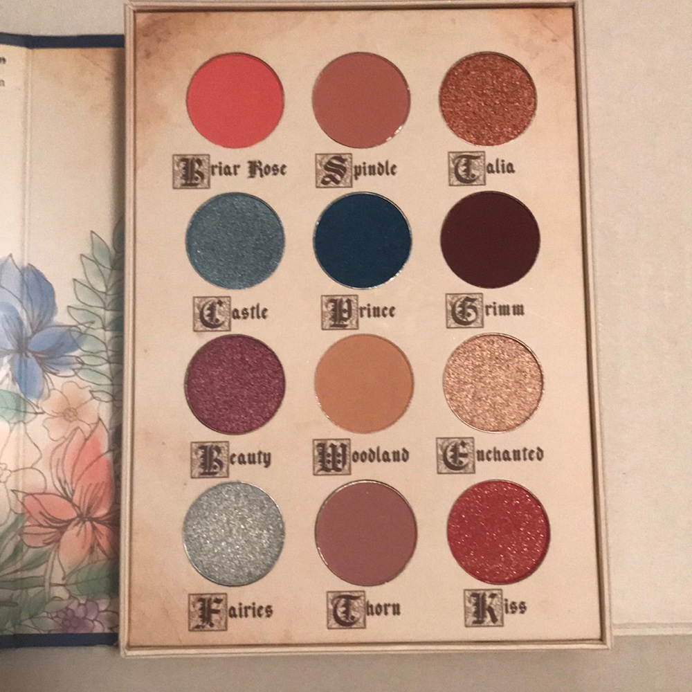 LITTLE BRIAR ROSE - STORYBOOK PALETTE - Picture 2 of 4